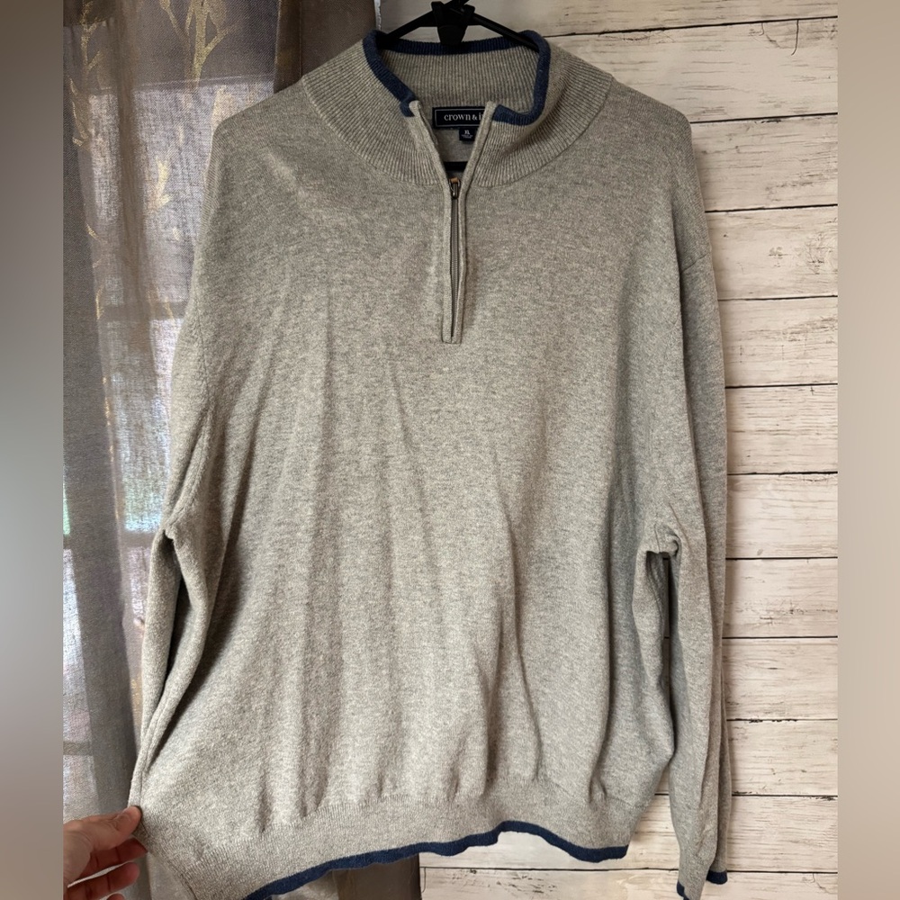 Crown and Ivy Grey and Blue Pullover
